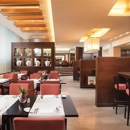 מלון Sheraton 5*
