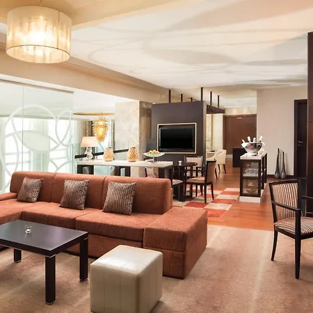 Sheraton מלון