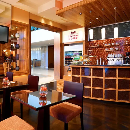 Sheraton מלון